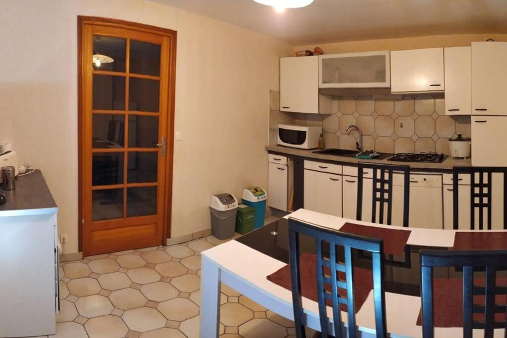 Appartamento Chez Fabienne T3 Le Breuil-sur-Couze Esterno foto