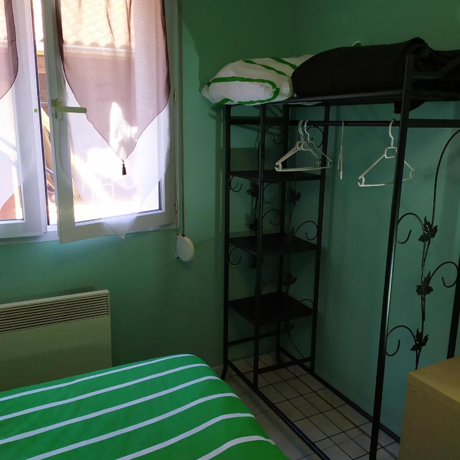 Appartamento Chez Fabienne T3 Le Breuil-sur-Couze Esterno foto