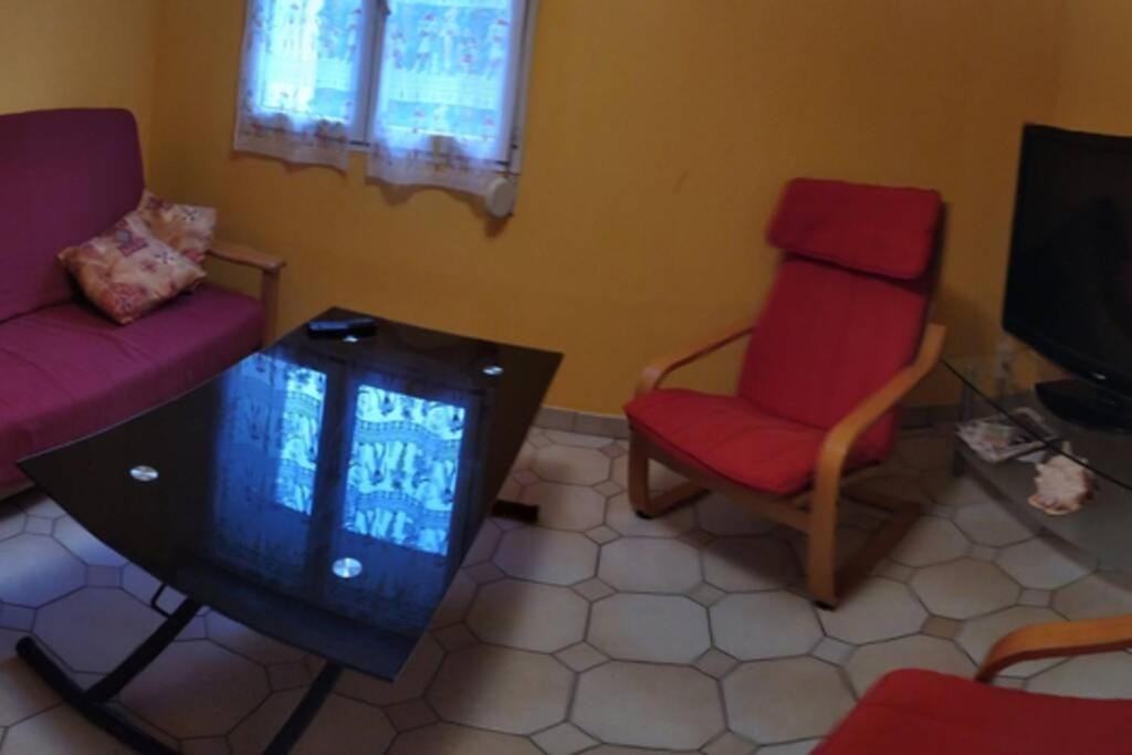 Appartamento Chez Fabienne T3 Le Breuil-sur-Couze Esterno foto