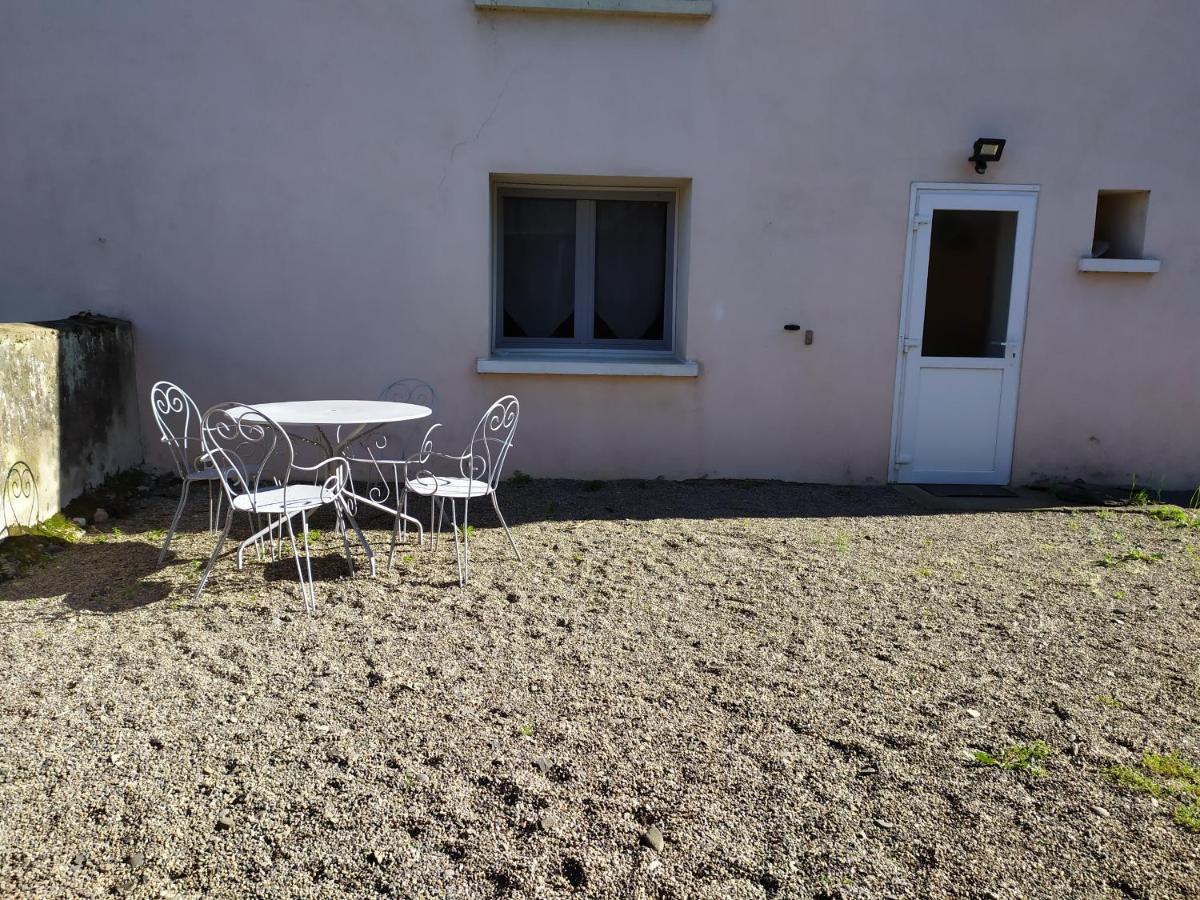Appartamento Chez Fabienne T3 Le Breuil-sur-Couze Esterno foto